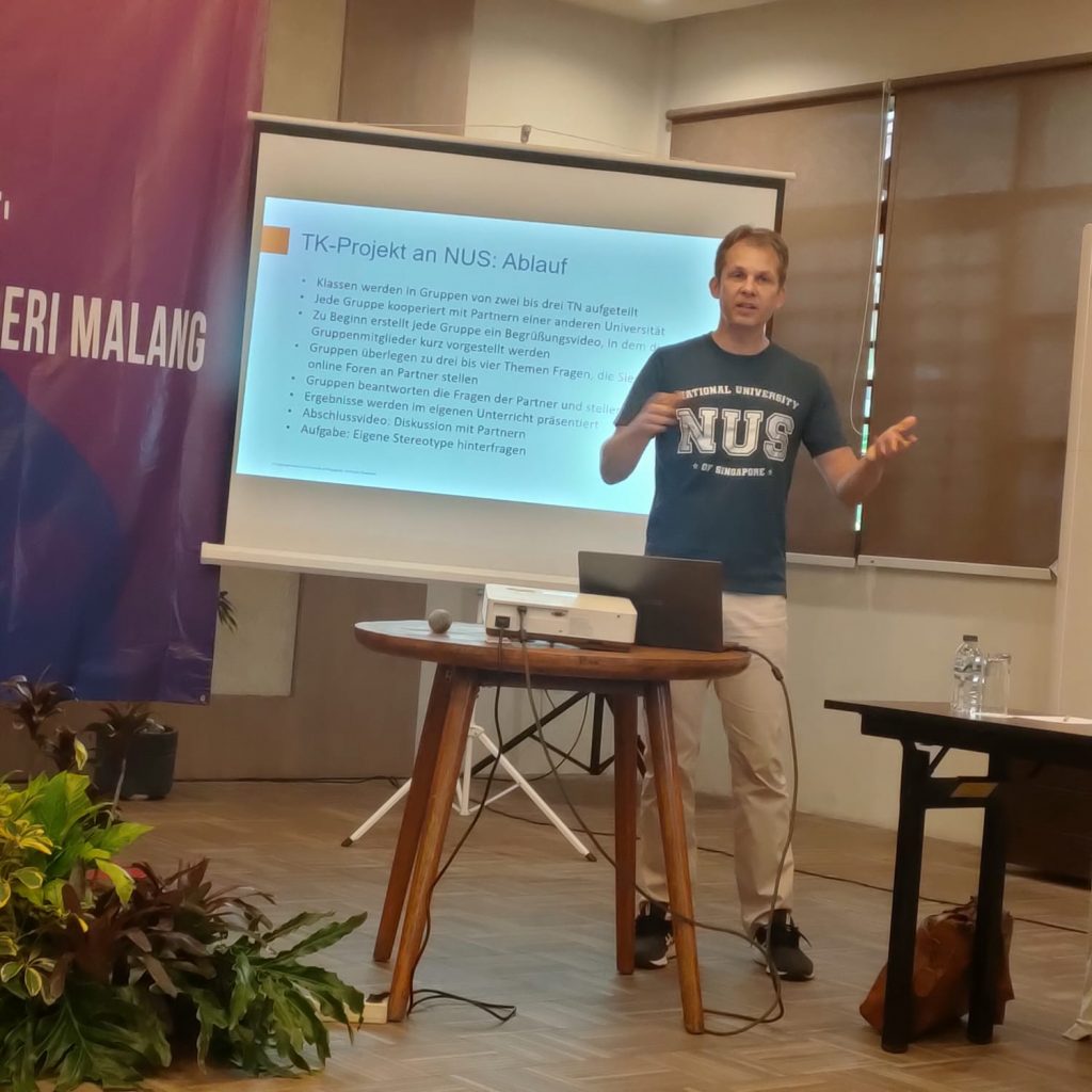 <strong>Dr. Jan Lutz Auracher Shares Expertise in German Language Education at State University of Malang</strong>