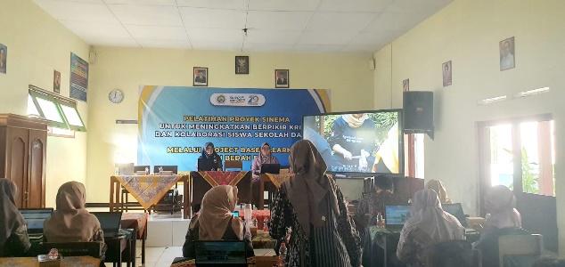 THEATER AS A LEARNING MEDIA IN SUMBEREJO NEGERI 2 PRIMARY SCHOOL